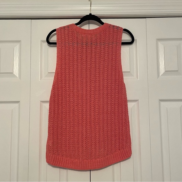 GAP tank top - Picture 3 of 3